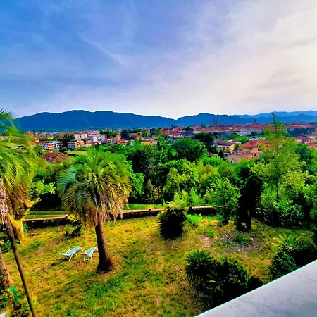 Πανσιόν De Benedetti Sarzana