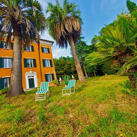 Casa de hóspedes De Benedetti Sarzana