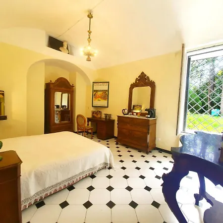 De Benedetti Guest house *