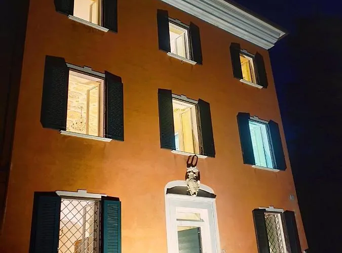 De Benedetti Maison d'hôtes 3*